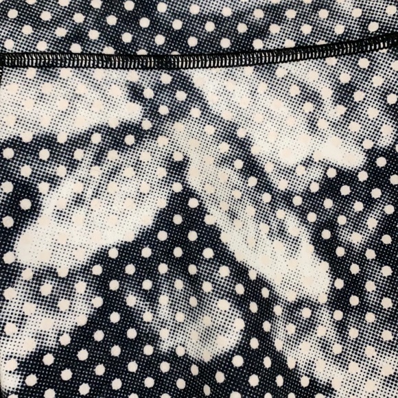 Lululemon Athletica Floral/Polka Dot Leggings - Picture 4 of 4